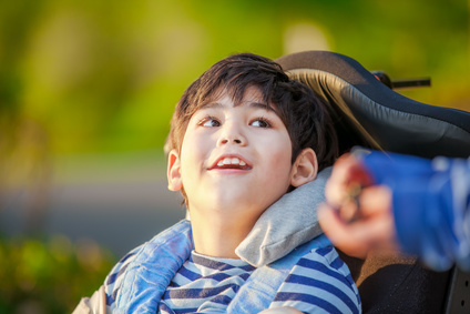 Enfant polyhandicapé Fotolia 116987422 XS